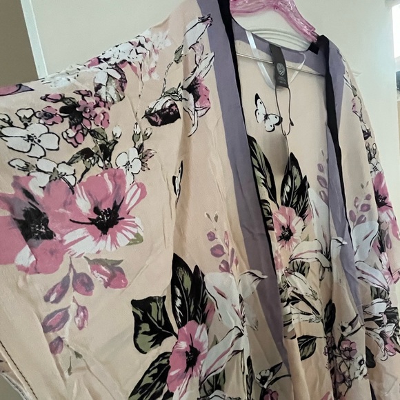 New! Vince Camuto Lily Botanical Floral Kimono Cardigan, Wrap Rayon OSFM - Picture 9 of 16